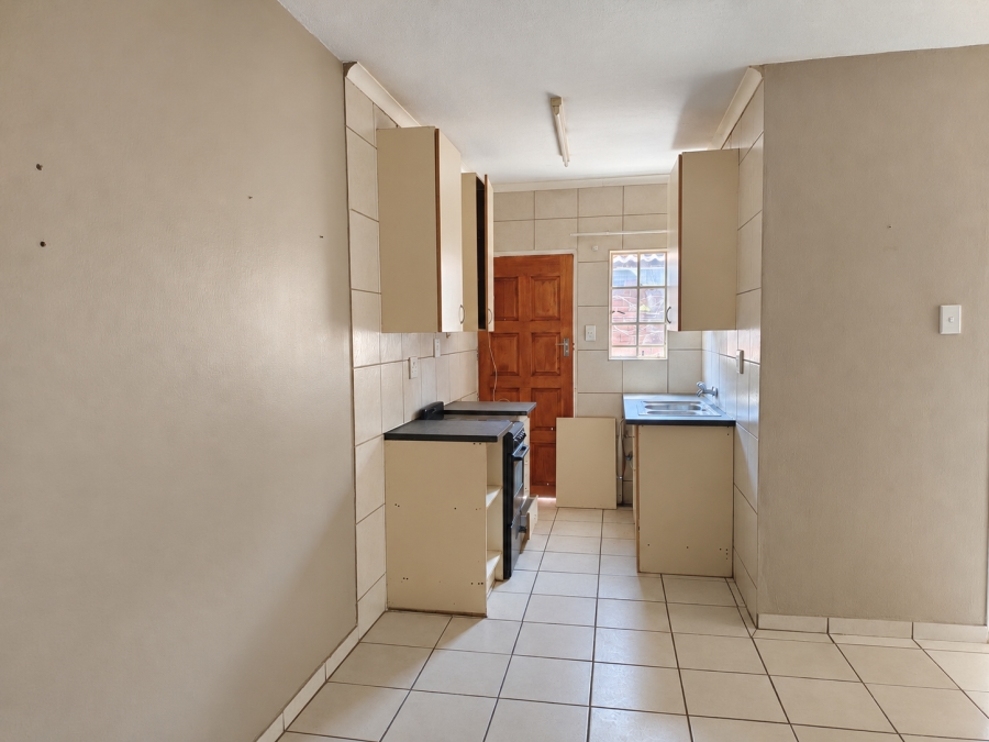 2 Bedroom Property for Sale in Oos Einde North West